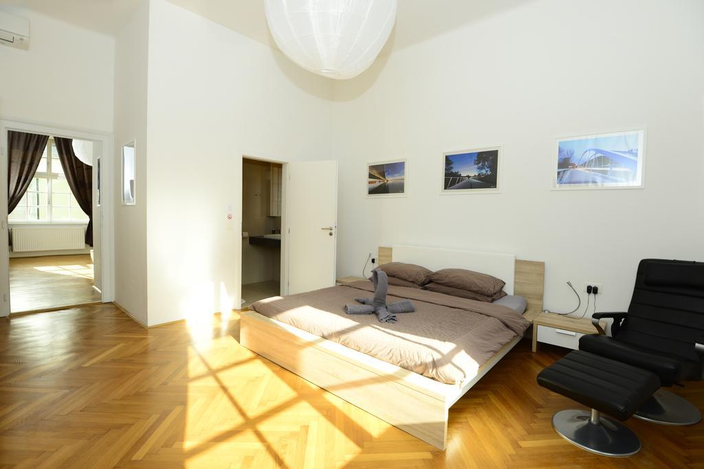Galeria Rooms Liubliana Habitación foto